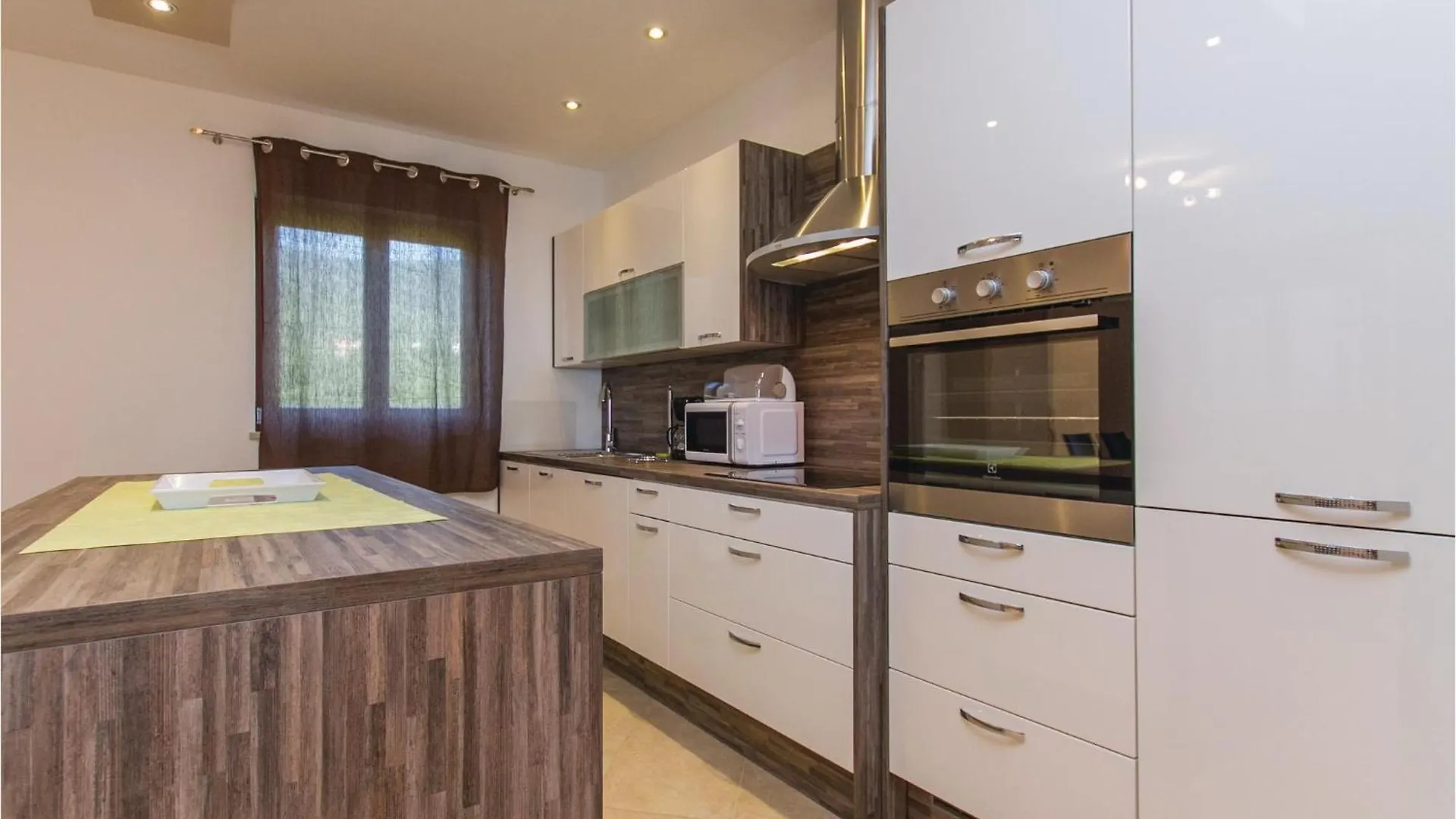 Amazing Home In Labin With Outdoor Swimming Pool Drenje