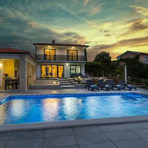  Villa Maris